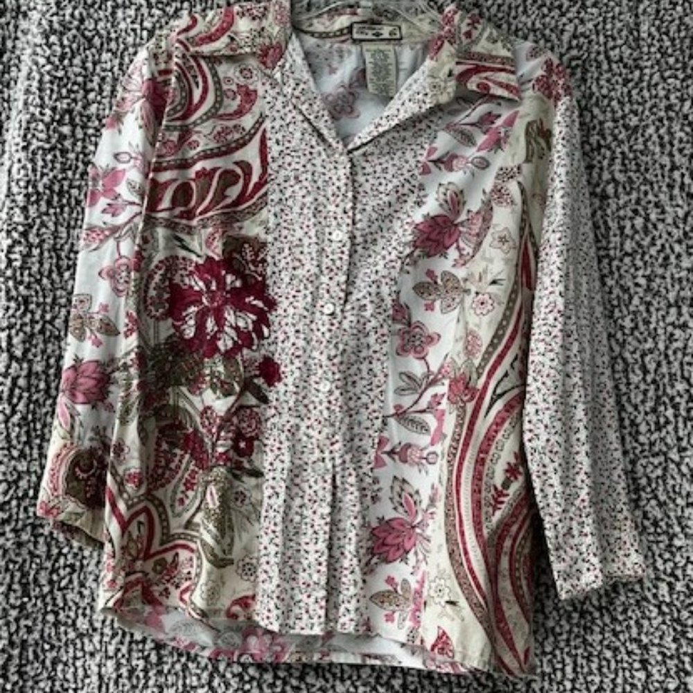 CARIBBEAN JOE Floral and Paisley Boho Style Long Sleeve Blouse